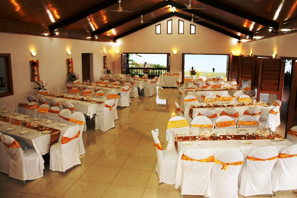 Anchorage Beach Resort Viseisei Екстер'єр фото